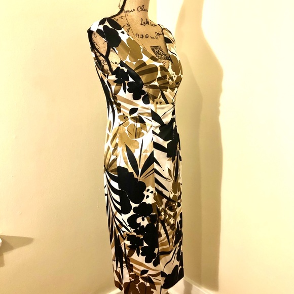 🛑 SOLD! 🛑 Maggy London faux wrap dress - Picture 6 of 8